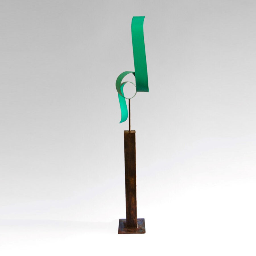 Escultura Cigüeña en columna